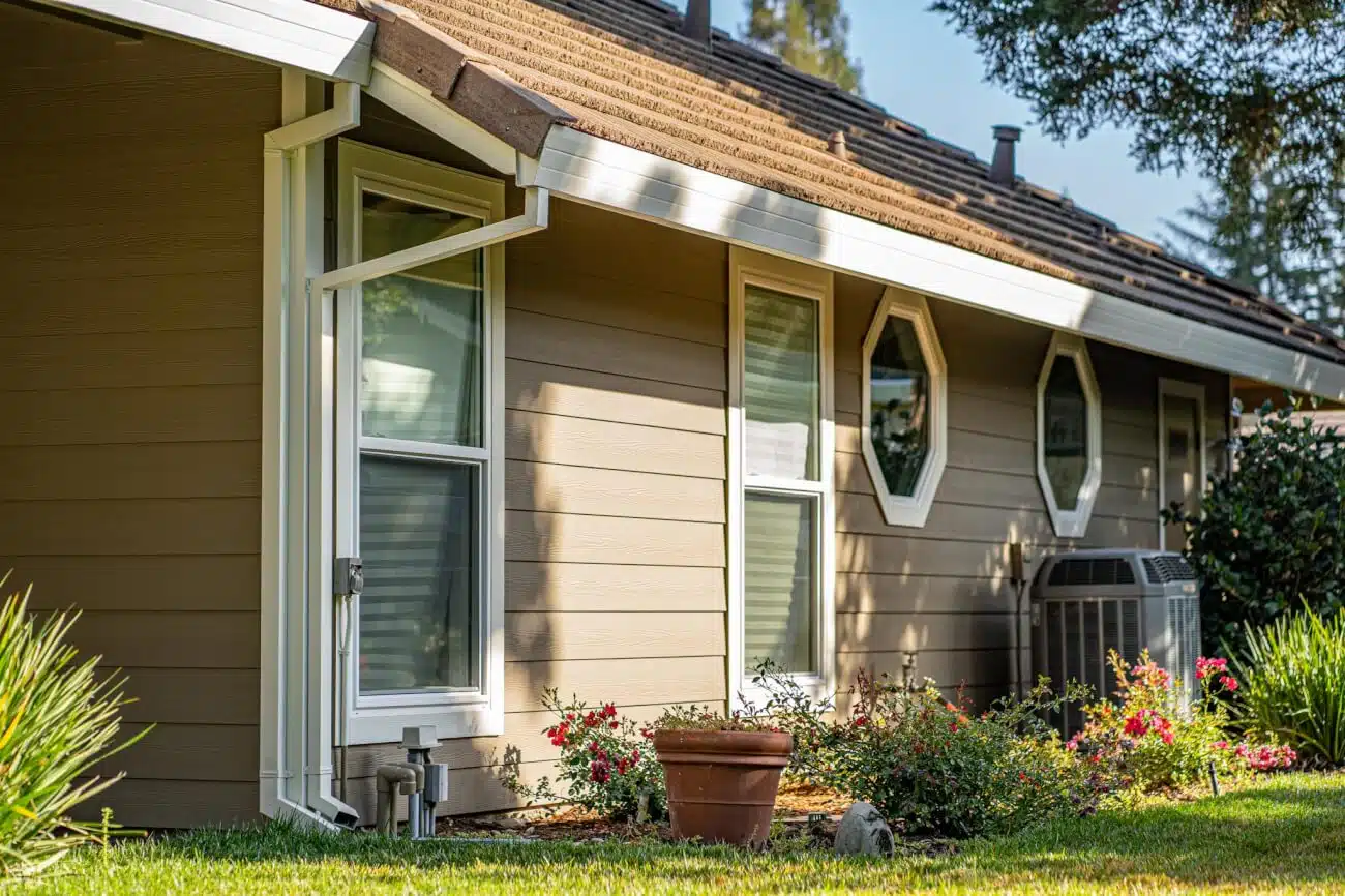 Hardie Board vs. Stucco: Which Should I Choose for Siding?